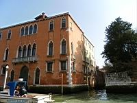 D06-056- Venice- Water Taxi.JPG